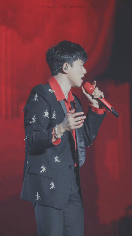 中山美穗演唱会突然中断，悲剧降临，一曲未完的离世