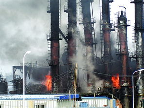深圳豪宅爆炸大火已扑灭，火势控制，居民安全无忧