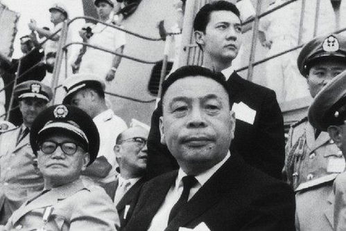 四川父子同日落马，权力之下的家族命运
