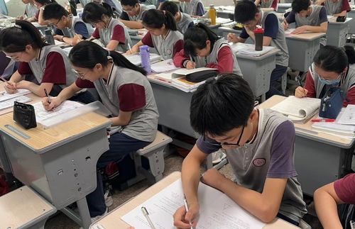 AI成学生写作业神器，探索科技与教育的融合新趋势