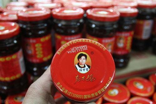 学生靠老干妈下饭，职工餐又多又好，一窥校园与工厂的饮食文化差异