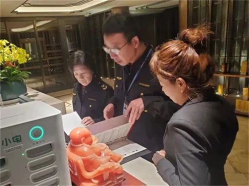 游客疑遇烧烤刺客，我长得好骗吗？