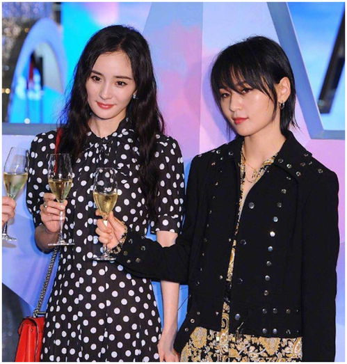 杨幂坦言，承认自己不完美无需勇气