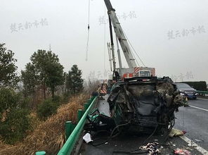 湖南游船侧翻致29人落水:2人遇难