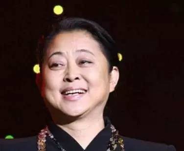 66岁倪萍回应整容传闻:就是老了