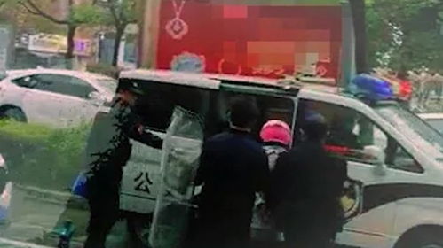 湖北警方通报女生和男友双双坠亡