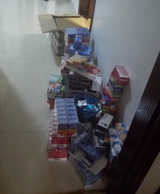 小区惊现成人用品 疑为刻意摆放