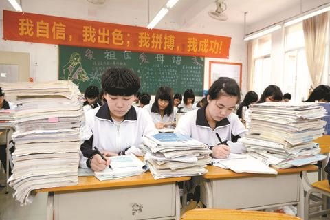 高考575分被赶出家门男生:打算复读