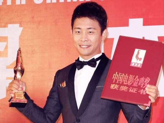 吴京、张译等在新闻联播出镜