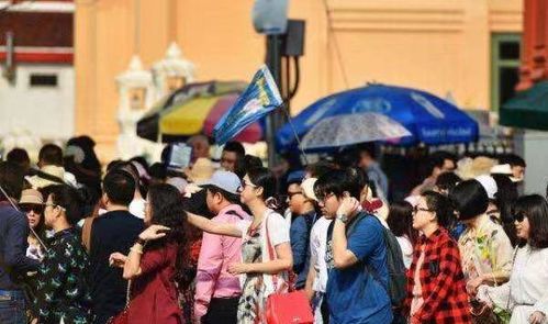 中国游客在泰国被人当街掳走勒索