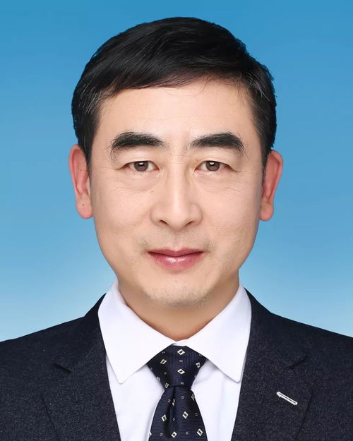 当地调查干部21岁时以高中学历受聘