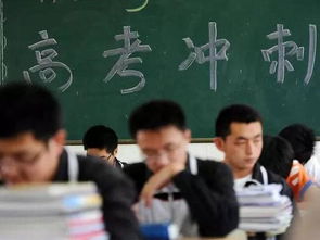 缅甸园区老板送回高考生:你前途光明