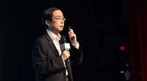 演唱会搂抱HR画面被疯传 CEO辞职