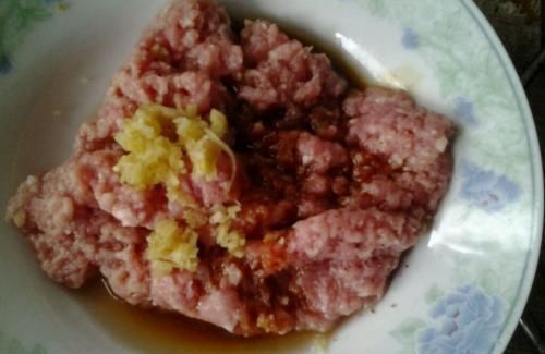 肉末蒸蛋没有肉末 男子索赔500元