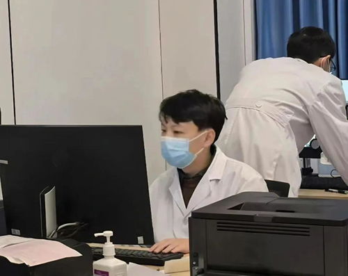 医学生飞机上救人遭质疑 本人回应