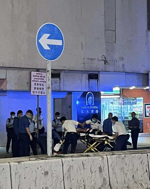 香港一酒店有男子坠亡 妻儿死在房内