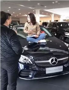 奔驰女被曝亮的是假证 律师发声