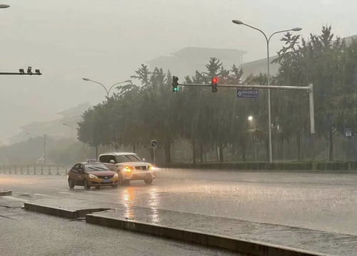 北京多区已发布暴雨红色预警
